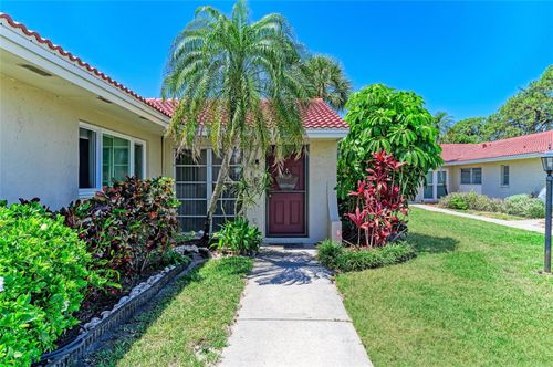 v6-2121 Pueblo Cir, SARASOTA, FL, 34231-5609 | Card Image
