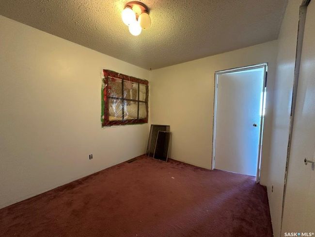 they have a new window for this bedroom | Image 33