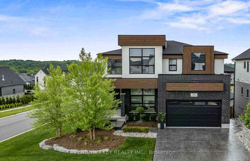 83 Daventry Way, Komoka, ON, N0L1R0 | Card Image