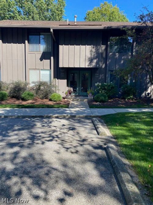102-7465 Millrace Lane, Sagamore Hills, OH, 44067 | Card Image