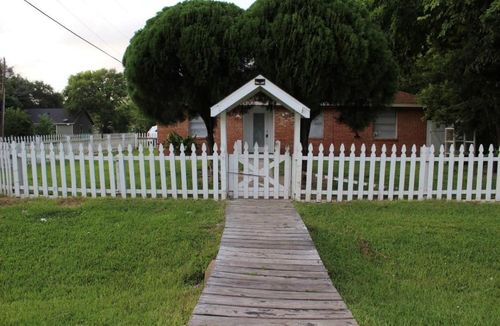 322 Martin Luther King Jr Dr, La Marque, TX, 77568-6221 | Card Image