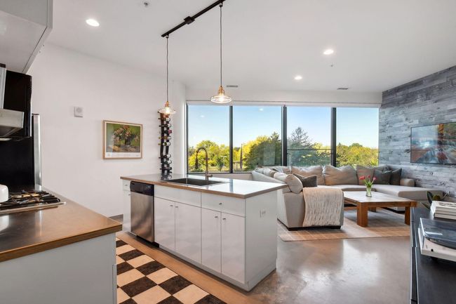 UNIT-318 - 5601 Smetana Dr, Condo with 1 bedrooms, 1 bathrooms and null parking in Minnetonka MN | Image 8