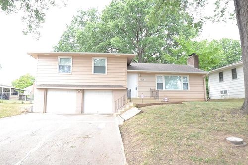 4608 N Agnes Ave, Kansas City, MO, 64117-1141 | Card Image