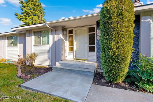619 N 32nd Ave, Yakima, WA, 98902-1606 | Card Image