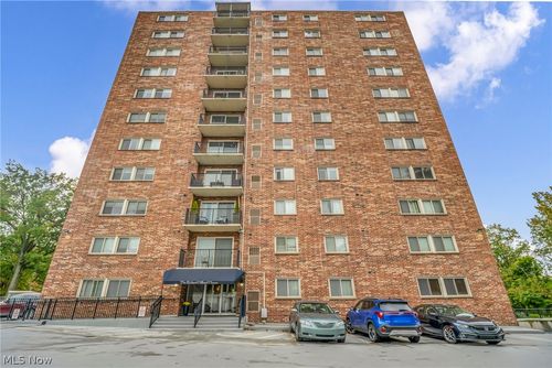 304-15555 Hilliard Road, Lakewood, OH, 44107 | Card Image