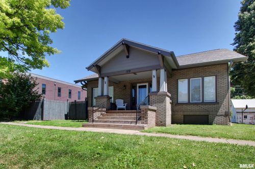 129 E Main St, Mt Sterling, IL, 62353-1325 | Card Image