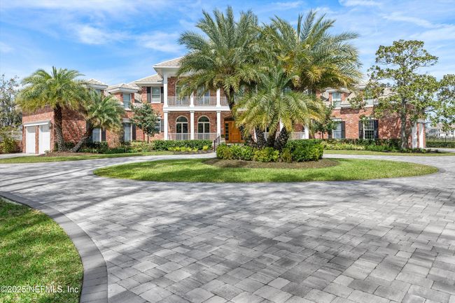 Circle Driveway | Image 4