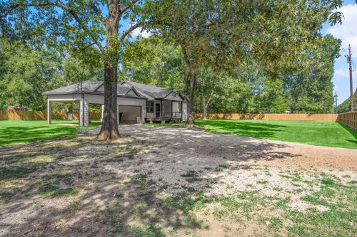 557 Star Dust Dr, Livingston, TX, 77351-7549 | Card Image