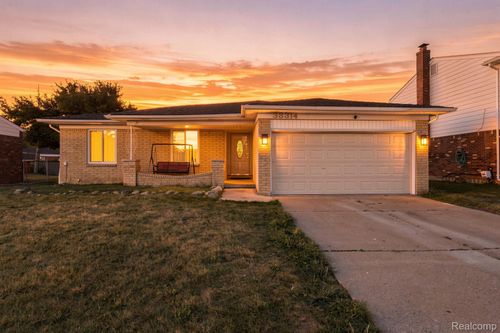 38314 Steede Drive, Sterling Heights, MI, 48310 | Card Image