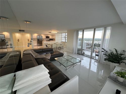 apt-2208-2750 Ne 183rd St, Aventura, FL, 33160-2123 | Card Image