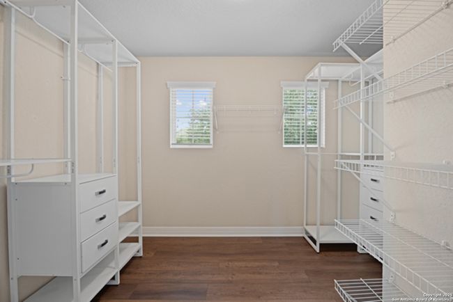 Primary Closet | Image 18