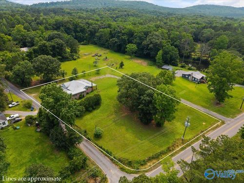 40 Sulfur Springs Rd, Springville, AL, 35146-6117 | Card Image