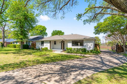 2305 Fenestra Dr, Dallas, TX, 75228-5335 | Card Image