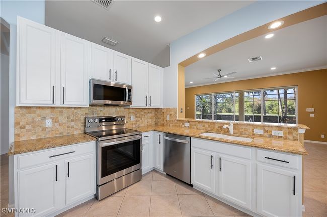 9310 Spanish Moss Way, House other with 2 bedrooms, 2 bathrooms and null parking in BONITA SPRINGS FL | Image 8