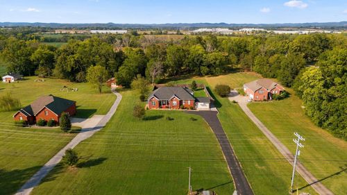 1847 Hartsville Pike, Gallatin, TN, 37066-8306 | Card Image