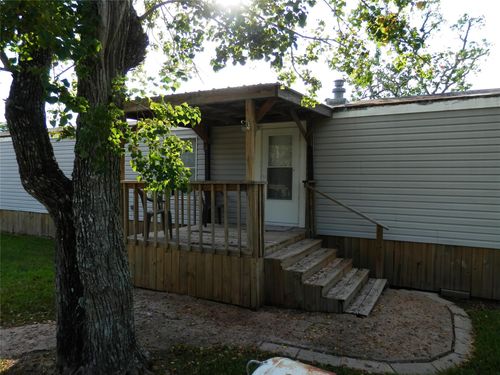 800 29th St, San Leon, TX, 77539-8332 | Card Image