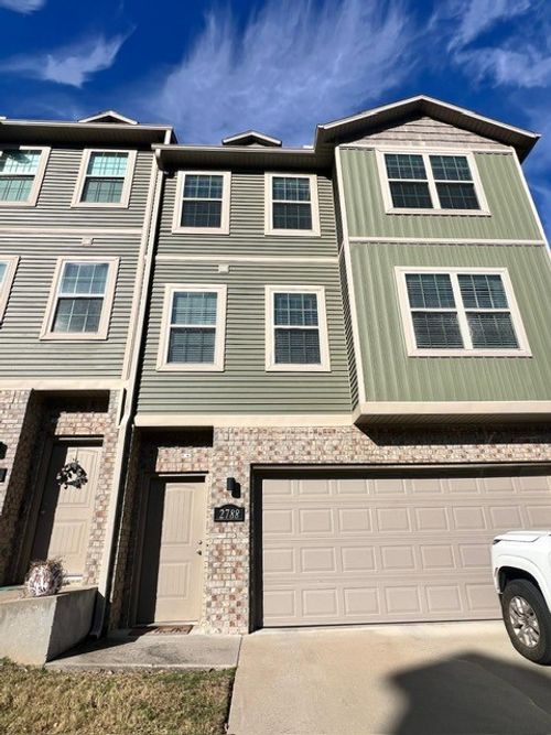 2788 W Auburn Dr, Fayetteville, AR, 72704-5130 | Card Image