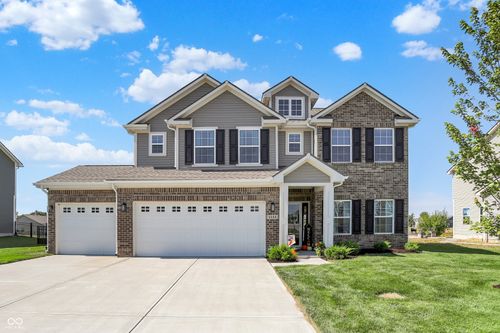 2288 Shadow Trace Way, Greenwood, IN, 46143-3838 | Card Image