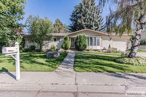 562 Taurus Dr, Rexburg, ID, 83440-1806 | Card Image