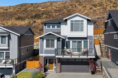 2645 Mica Pl, Victoria, BC, V9B5N1 | Card Image