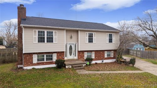 623 Millwood Pl, Clarksville, IN, 47129-1223 | Card Image