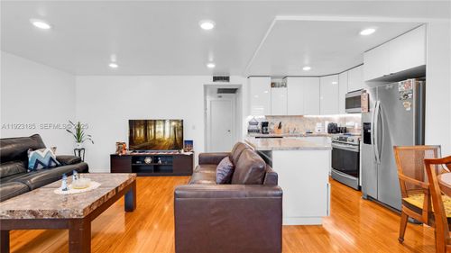 208b-551 Sw 135th Ave, Pembroke Pines, FL, 33027 | Card Image