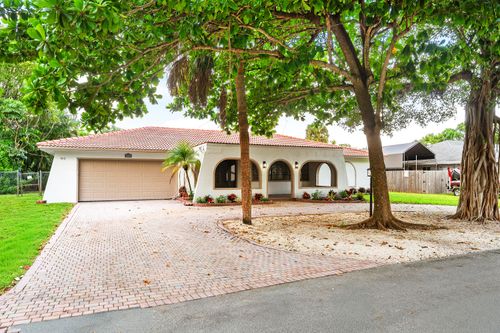 80 W Palm Dr, Margate, FL, 33063-4551 | Card Image