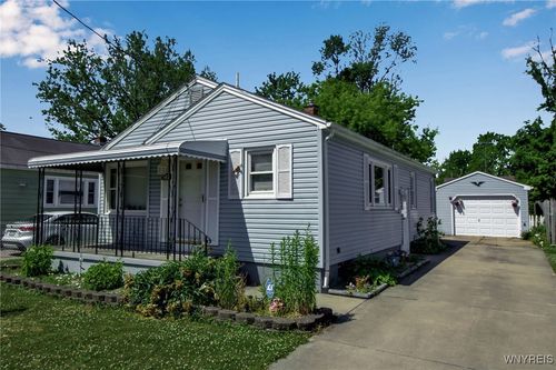 742 93rd St, Niagara Falls, NY, 14304-3508 | Card Image