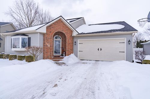 136 Village Green Dr, Sidney, OH, 45365-1669 | Card Image