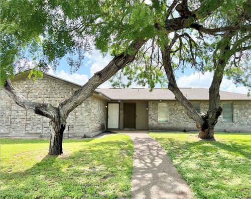 a-1606 Cimmarron St, Portland, TX, 78374-2104 | Card Image