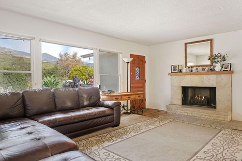 10800 Calle Real, GOLETA, CA, 93117-9740 | Card Image