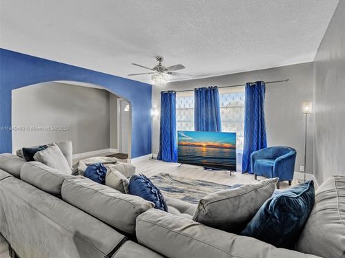 1020 48th Pl, Deerfield Beach, FL, 33064-1017 | Card Image