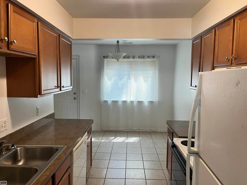 54096 Buccaneers Bay, Shelby Township, MI, 48316-1937 | Card Image