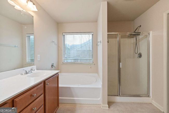 3879 Brockenhurst Dr, Townhouse with 4 bedrooms, 3 bathrooms and 2 parking in Buford GA | Image 11