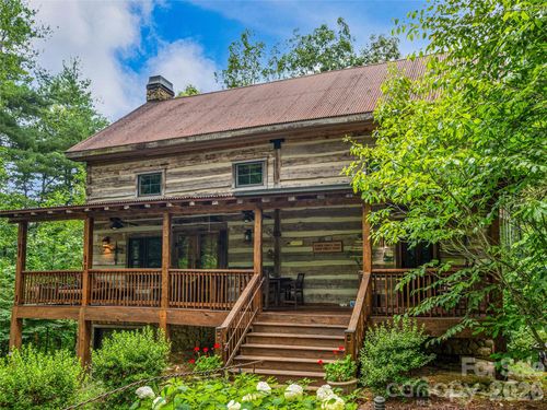 69 Dogwood Branch Ln, Zirconia, NC, 28790-8995 | Card Image