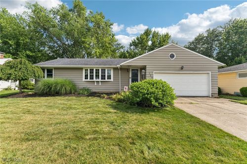 129 Whitman Blvd, Elyria, OH, 44035-1723 | Card Image
