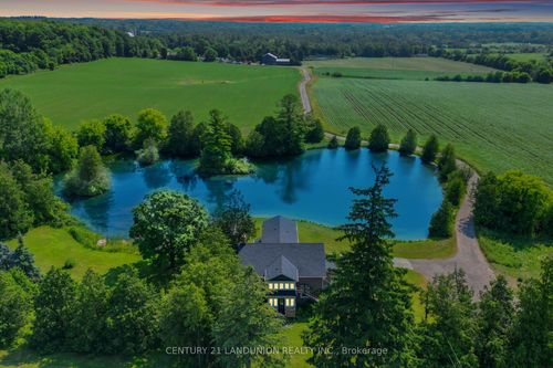 13291 Warden Acres E, Whitchurch Stouffville, ON, L4A3X8 | Card Image