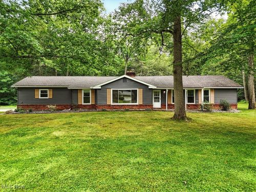 8619 Sugar Tree Dr, Russell, OH, 44072-9615 | Card Image