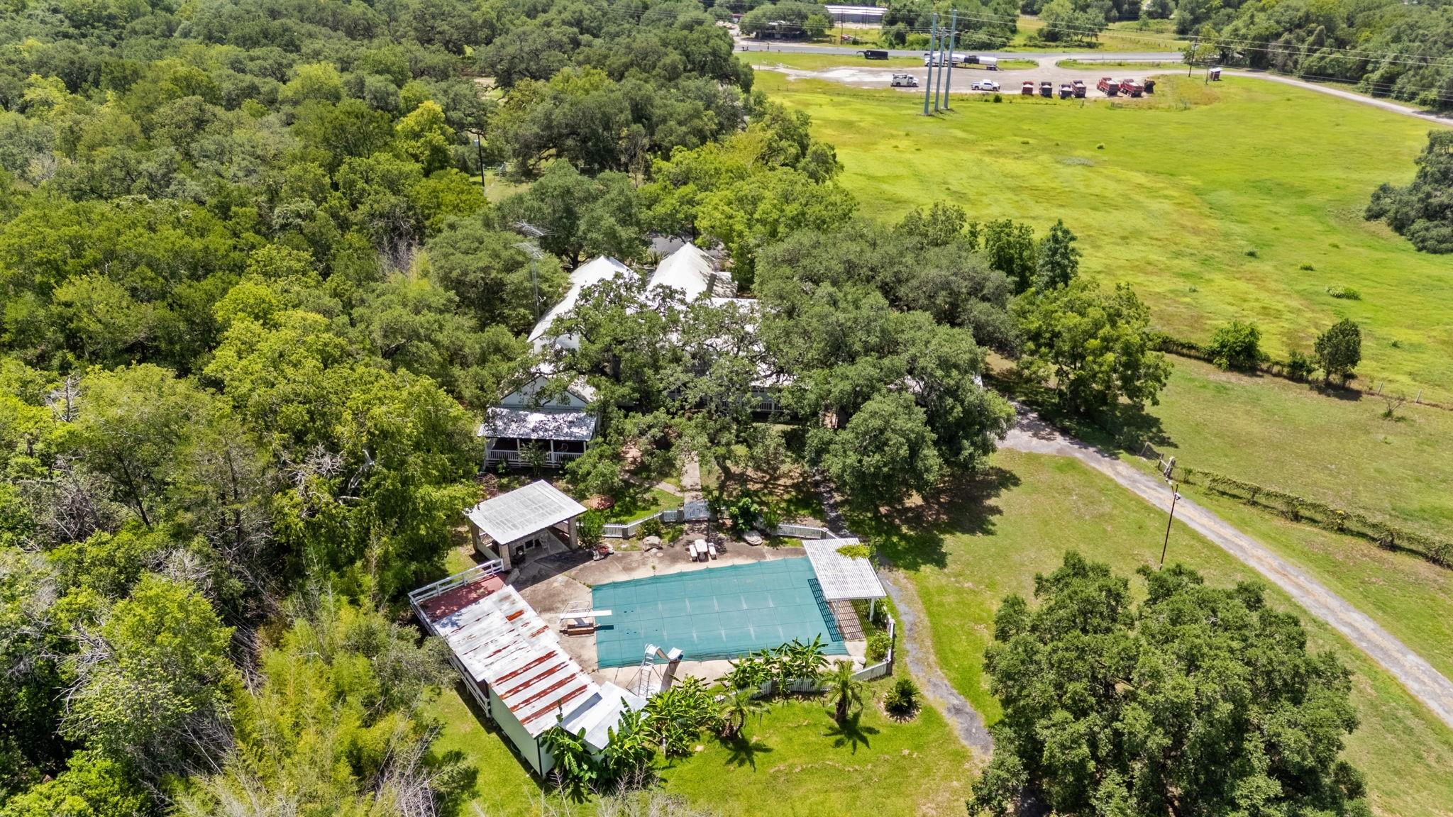 Farm in La Grange 2