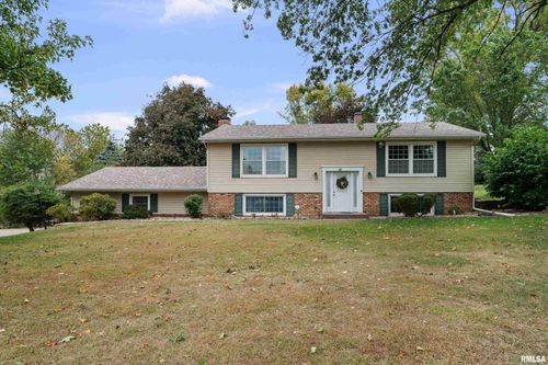 4836 W Pleasant St, Davenport, IA, 52804-4631 | Card Image