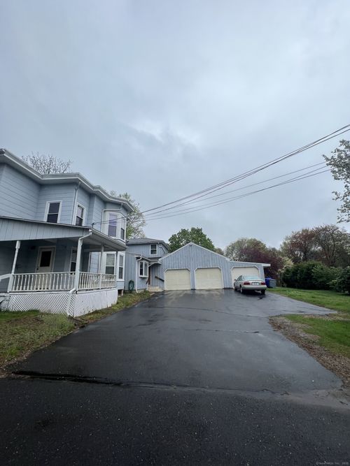 34 N Maple St, Enfield, CT, 06082-4615 | Card Image
