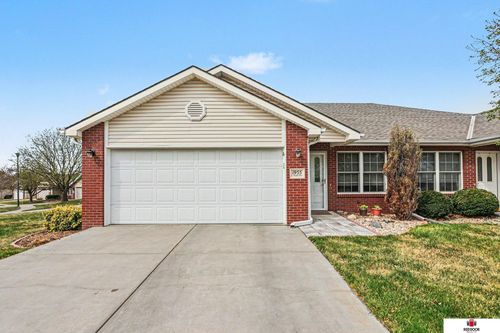 1955 S Knights Place, Lincoln, NE, 68506 | Card Image