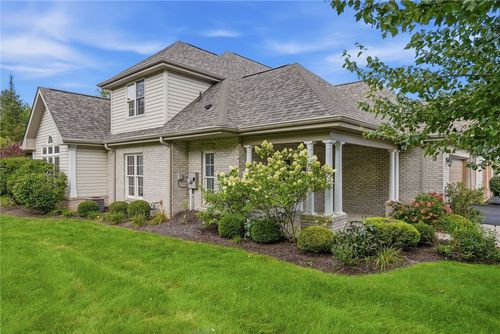 126 Woodlands Trl, Gibsonia, PA, 15044-4913 | Card Image