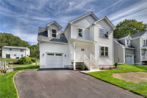 55 Pepper Bush Trl, Saunderstown, RI, 02874-2344 | Card Image