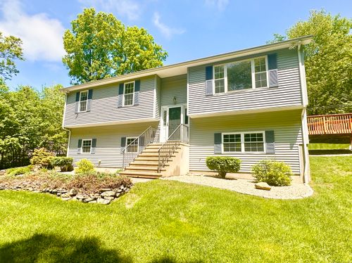 27 Fieldstone Ter, Naugatuck, CT, 06770-3652 | Card Image