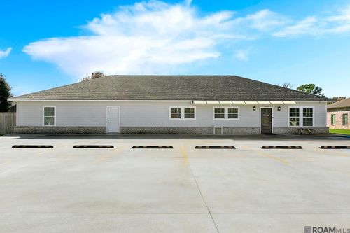 15006 Market St, Baton Rouge, LA, 70817-1384 | Card Image