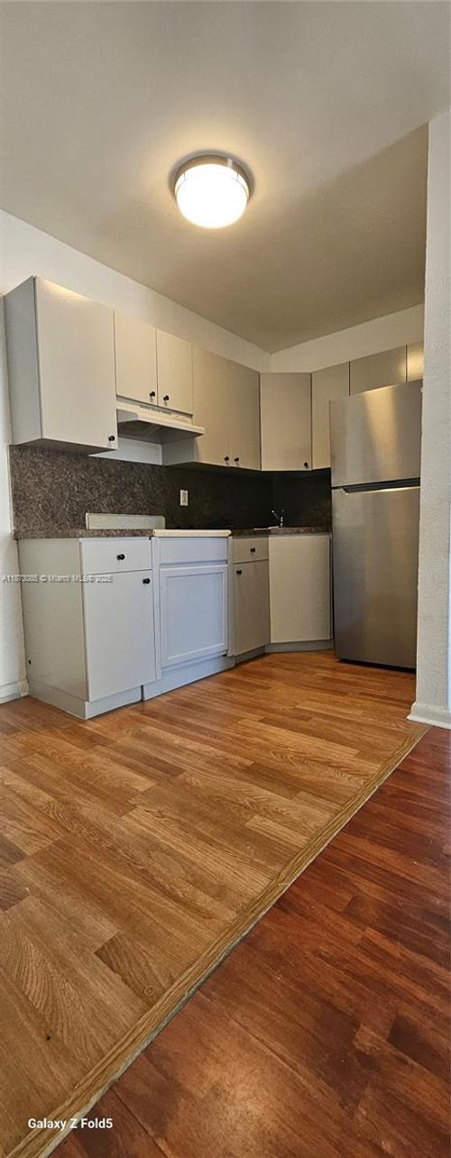 apt-11-3615 Thomas Ave, Miami, FL, 33133-5753 | Card Image
