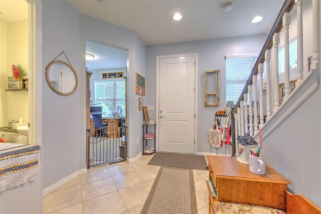 5705 Village Center Dr, House other with 4 bedrooms, 3 bathrooms and null parking in Lithia FL | Image 6