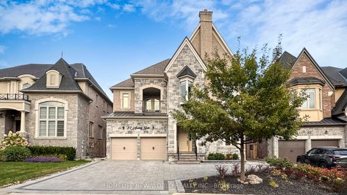 27 Apiary Gate, Maple, ON, L6A4W5 | Card Image