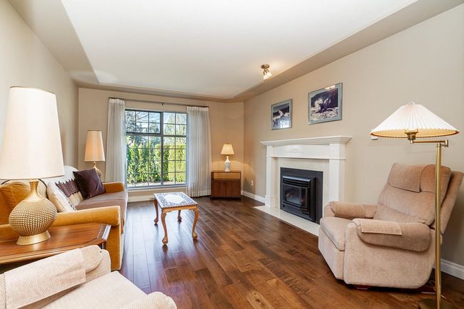 33 - 9168 Fleetwood Way, Townhouse with 3 bedrooms, 2 bathrooms and 2 parking in Surrey BC | Image 9